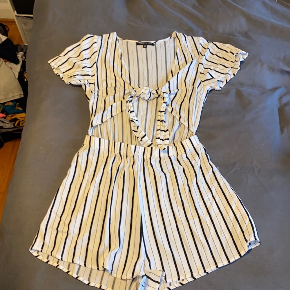 Super cute Kendall and Kylie front tie romper!